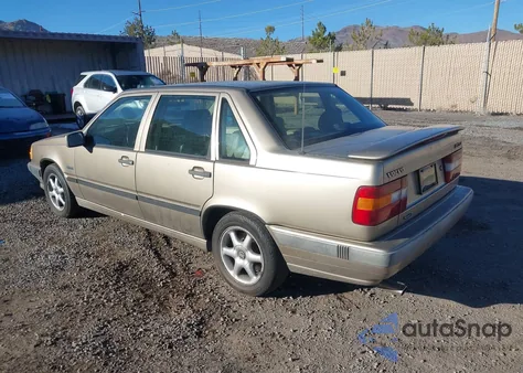 1993 Volvo 850 z USA, uszkodzony, nr VIN YV1LS5502P2071187